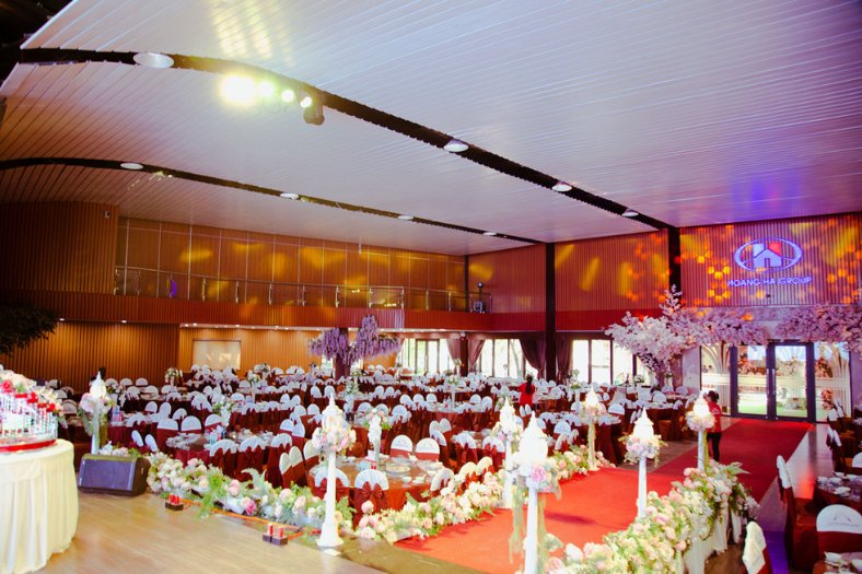 Nhà hàng Cánh Buồm với không gian rộng rãi, cao cấp và hiện đại