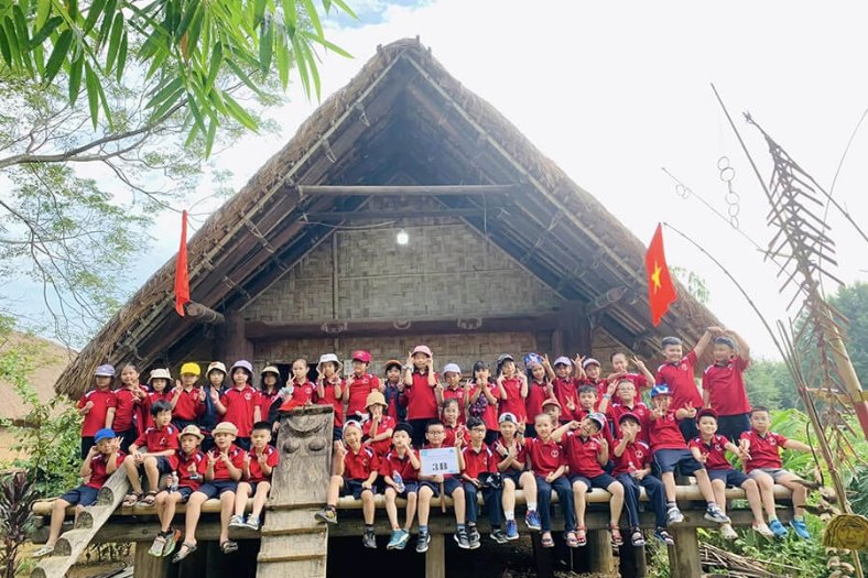 Nhà trường nên hợp tác với các công ty du lịch có kinh nghiệm chuyên sâu về tour học sinh