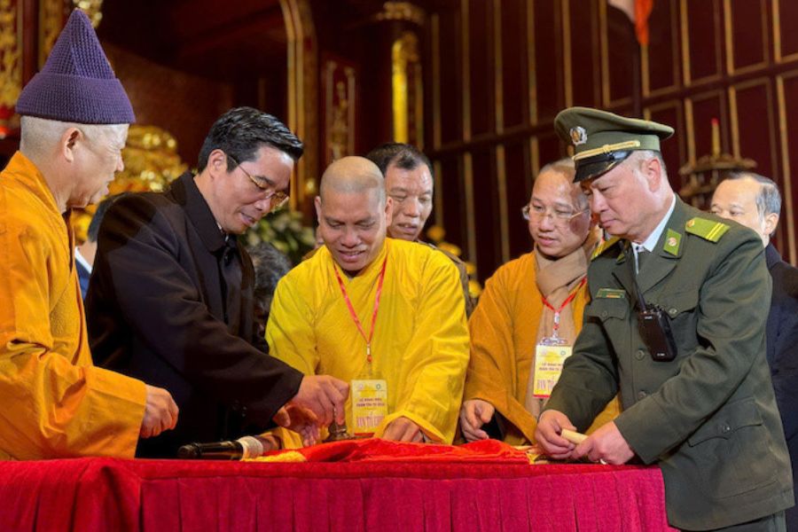 Lễ đóng dấu thiêng