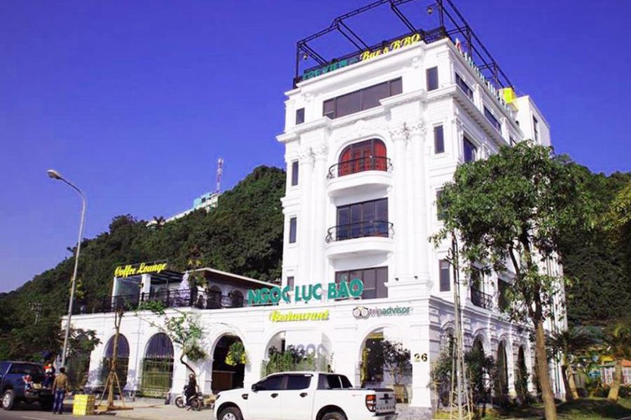 Nhà hàng Ngọc Lục Bảo