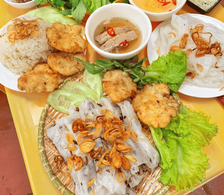 bánh cuốn chả mực hạ long