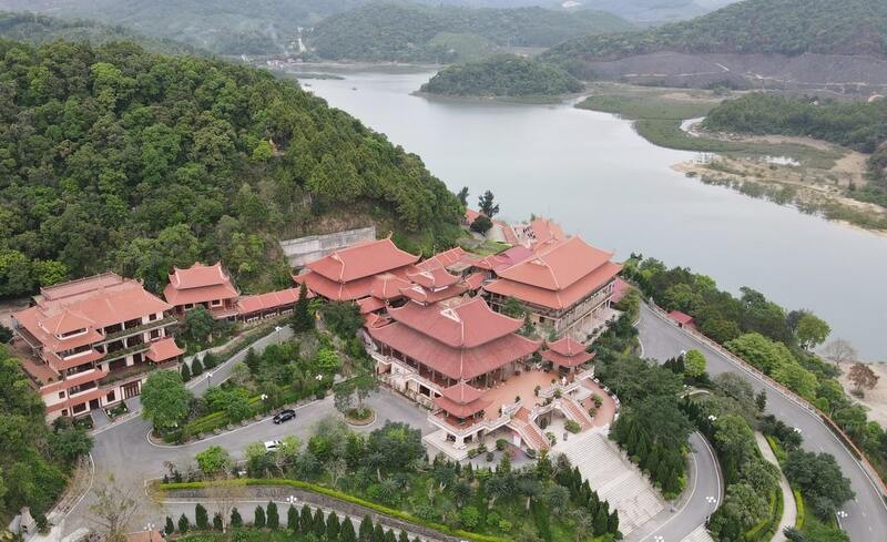 Chùa Cái Bầu