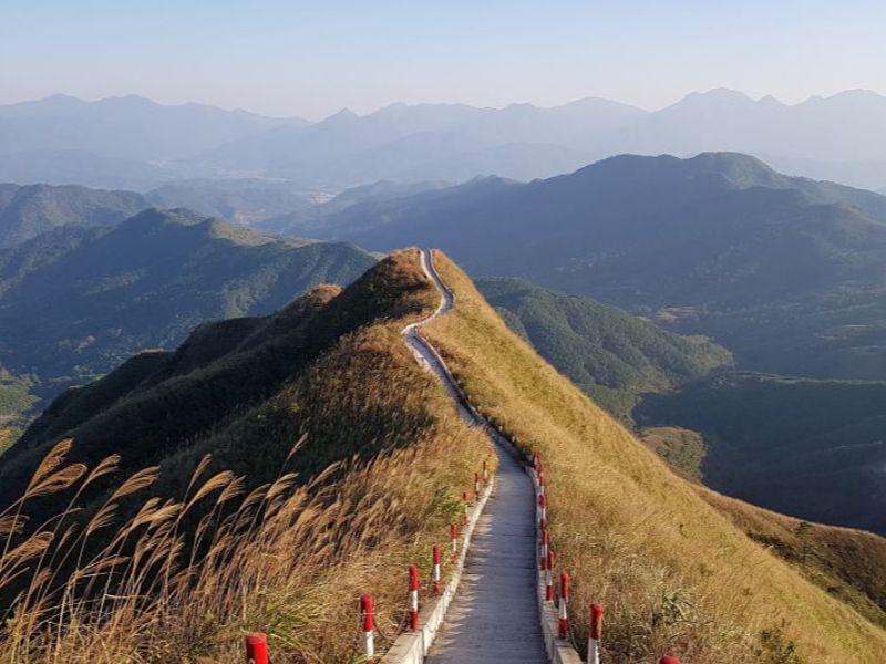 Sống lưng khủng long Bình Liêu - địa điểm du lịch Quảng Ninh mùa thu đông đáng thử