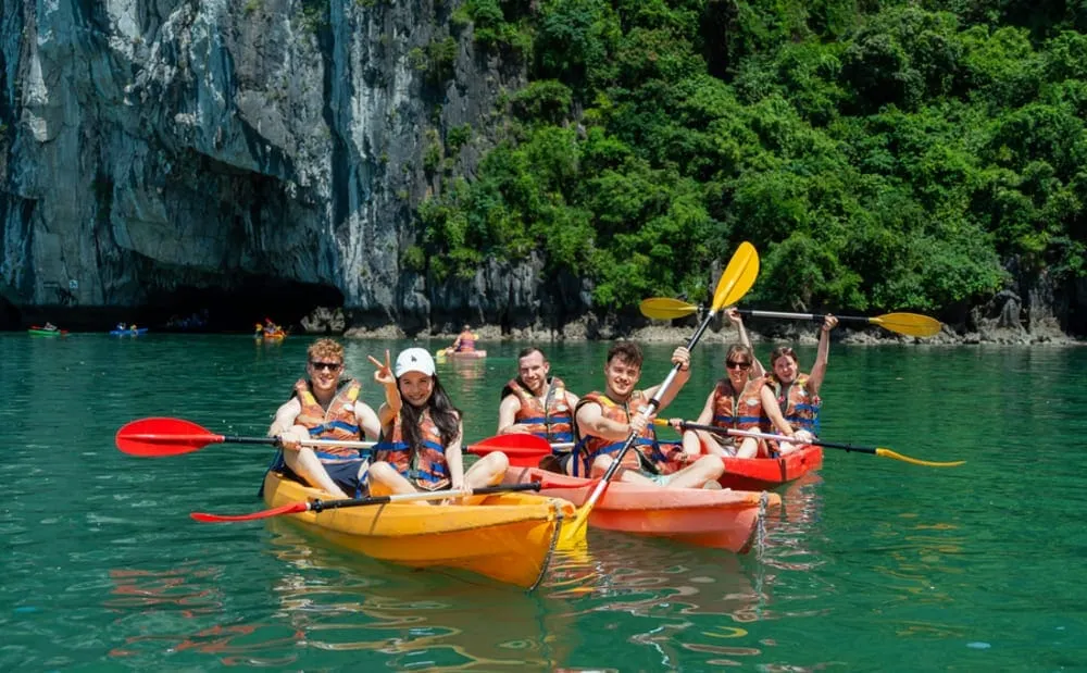 Chèo thuyền kayak đạo soi sim