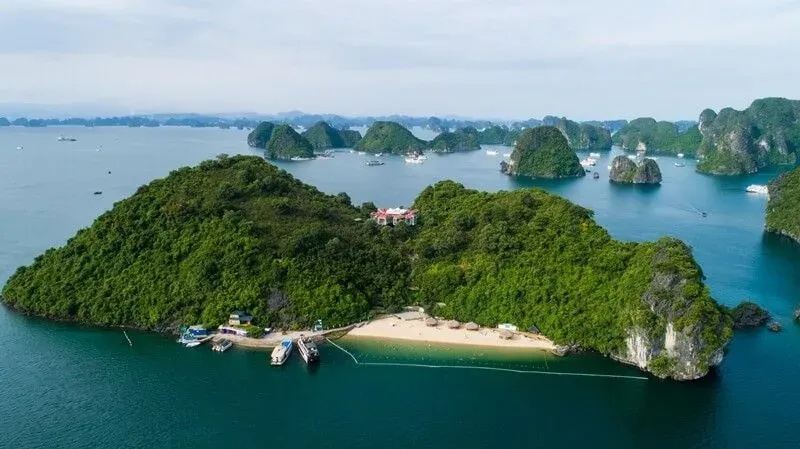 Bãi biển trên đảo soi sim